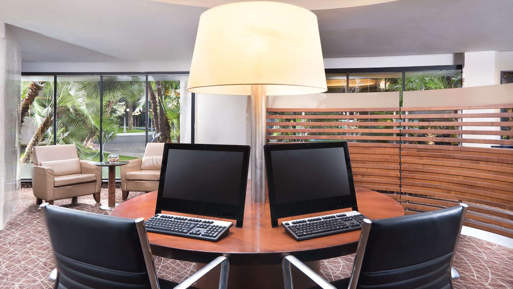 Sheraton Roma Hotel&Conference Center Esterno foto